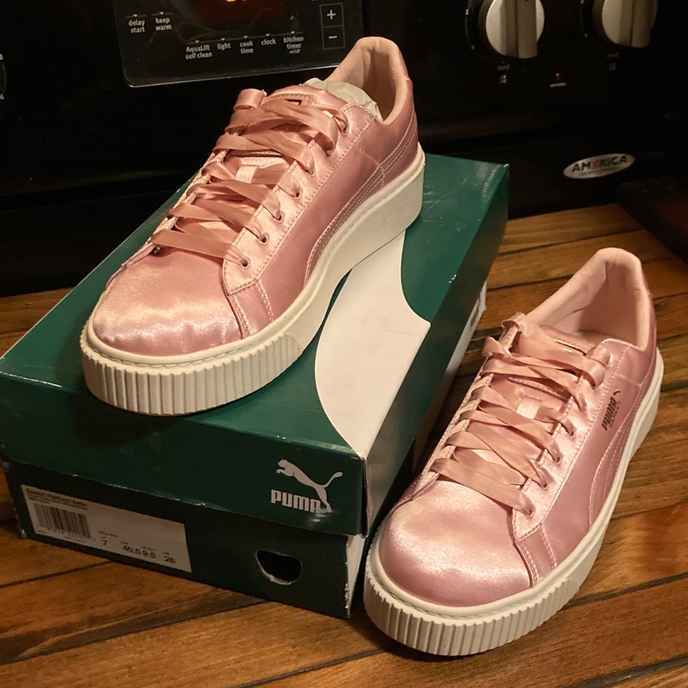 PUMA Women's Basket Satin Rose platform Sneakers